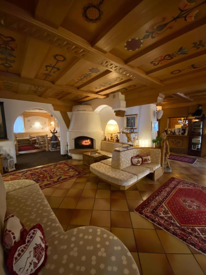 Folgaria Post Hotel Luaran gambar