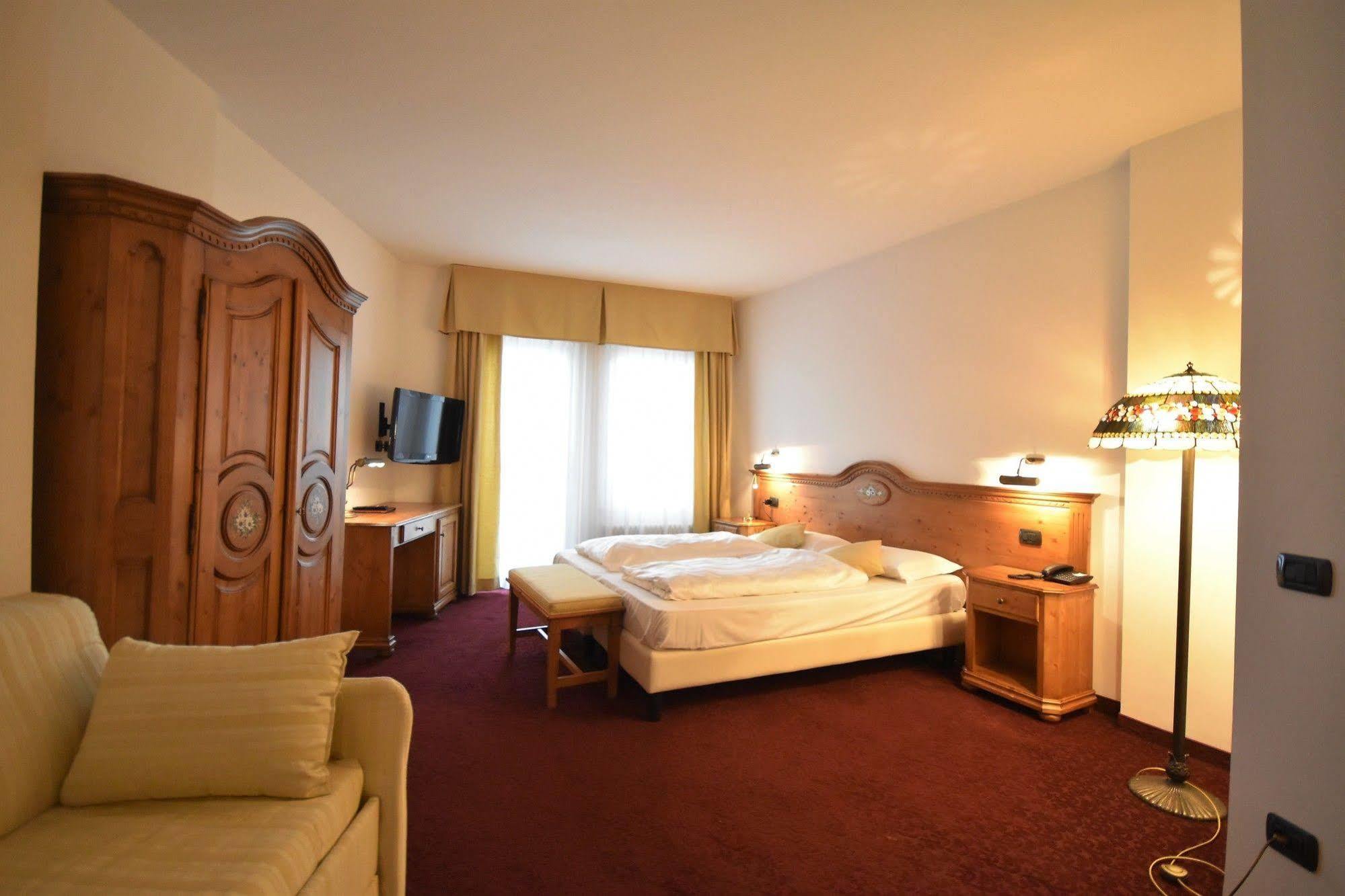 Folgaria Post Hotel Luaran gambar